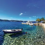 Lovely In Rab With Wifi