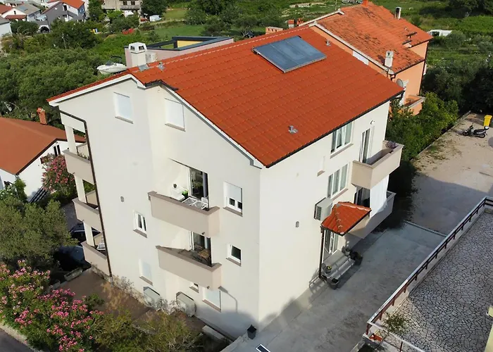 2 Bedroom Stunning In Rab Apartmán Rab Town