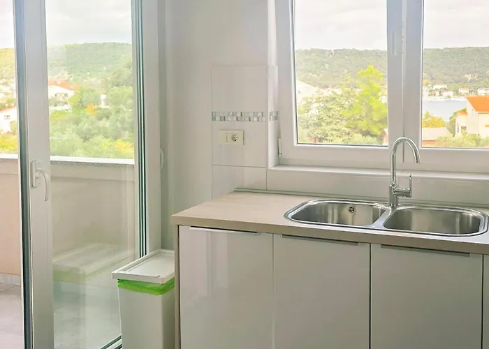 2 Bedroom Stunning In Rab * Rab Town